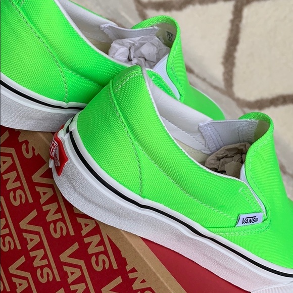 VANS CLASSIC SLIP ON NEON Green GECKO/True White W - Picture 11 of 16
